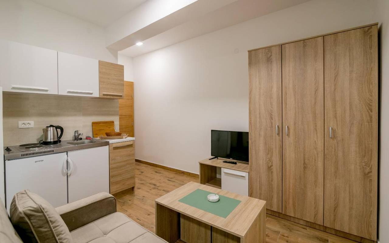 Apartmani Luka 멜진 외부 사진